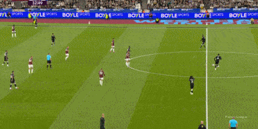 佩德罗, 禁区前直接