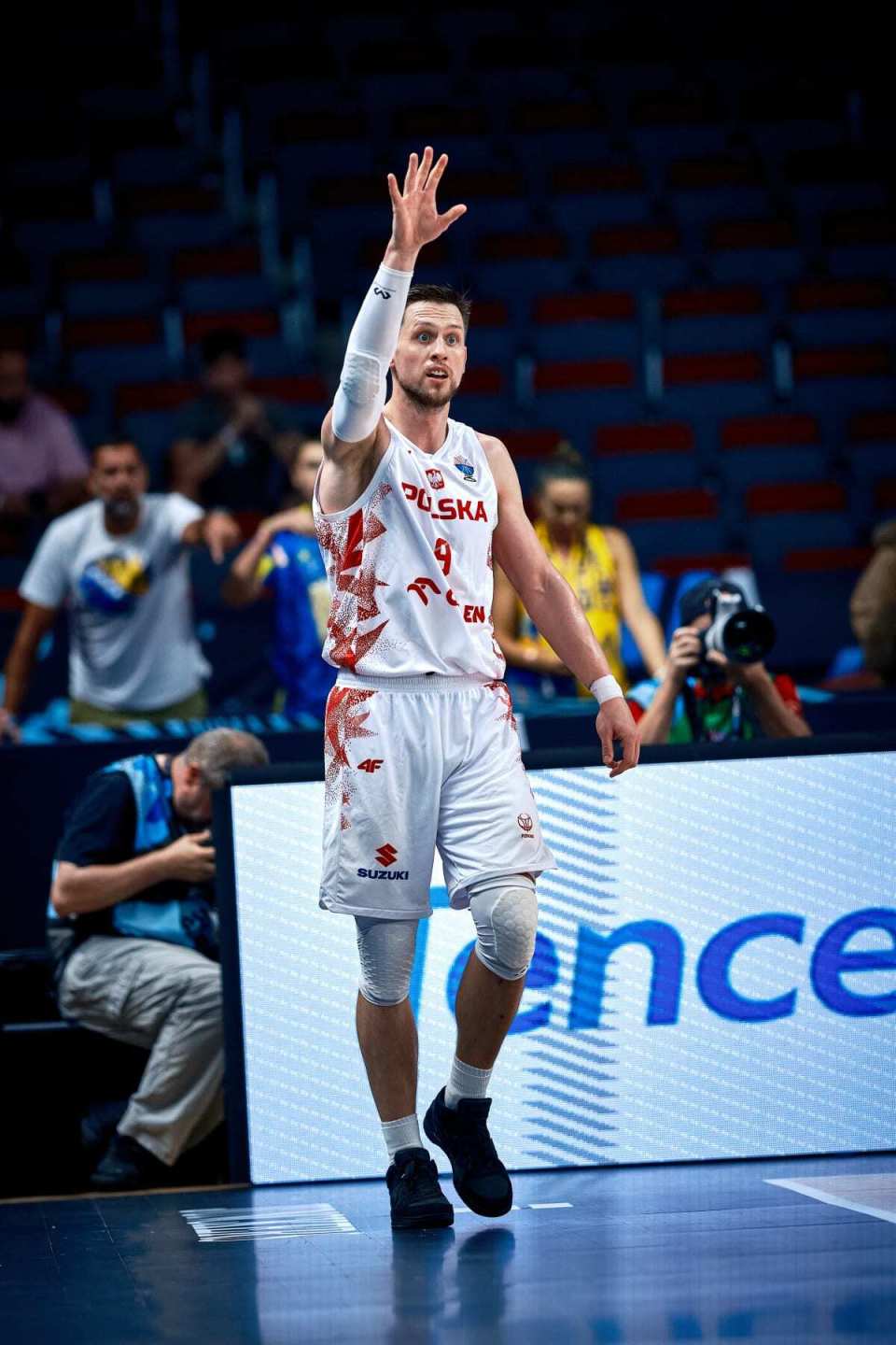 双方首发, 波兰男篮, 篮命中