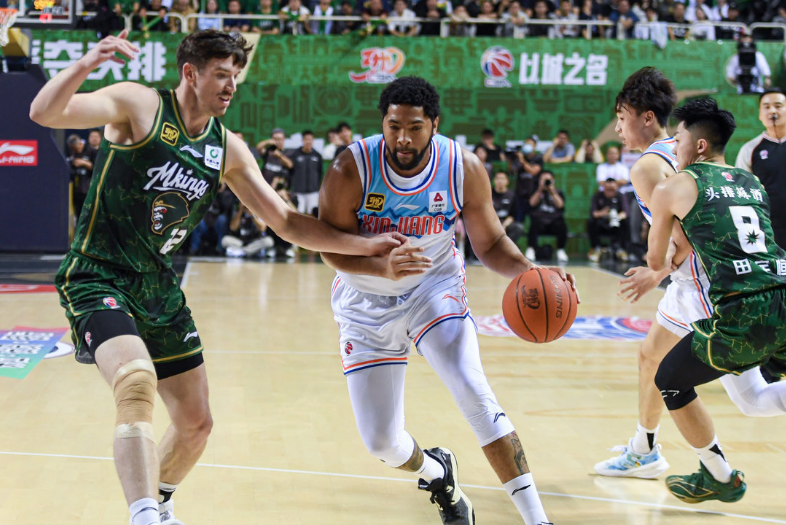 男篮, 桑韦尔离开, om