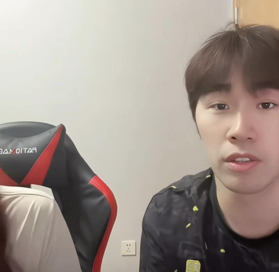 球台已经被, 下的球印痕, ws